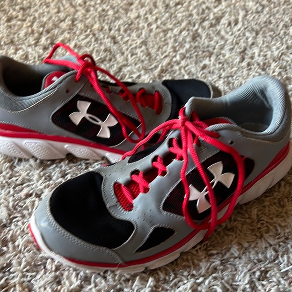Men’s Under Armour BlAck Red Grey Lace Up Training Running Athletic Shoes Size 9 - Picture 1 of 7